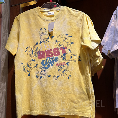 タイダイ柄のTシャツ
