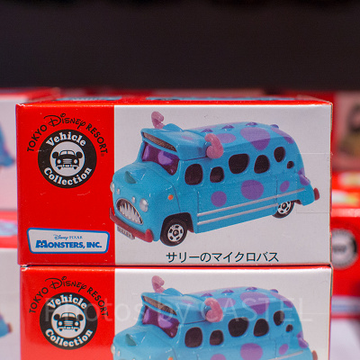 トミカ（サリーのマイクロバス）