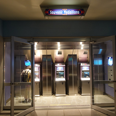 トゥモローランド・テラスのメダリオンメーカー