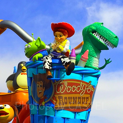 トイ・ストーリーのフロートは超豪華