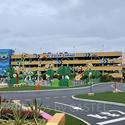 トイストーリーホテルの駐車場