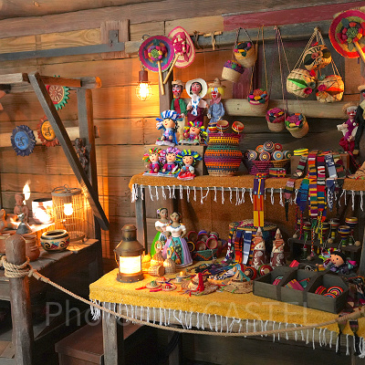 ダッフィーをモチーフにした伝統工芸品を見つけよう