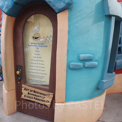 ドアのノブをひねると・・・