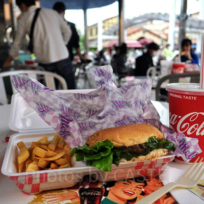 ユニバ攻略～学生編～：メルズドライブインで夕ご飯（PM 5:00）