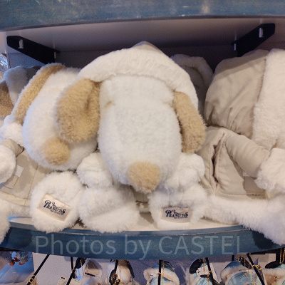 ユニバクリスマスグッズ2024：ハンドウォーマー（冬服スヌーピー&チャーリー）