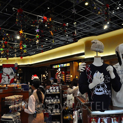 ウインターグッズが充実しているユニバーサルスタジオの店内