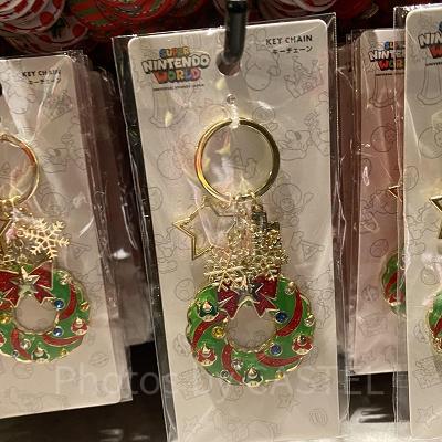 パワーアップアイテムのキーチェーン（クリスマスリース）／USJクリスマスグッズ 2022
