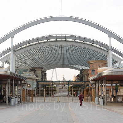 USJの入場ゲート（オープン前）