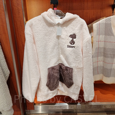 USJ冬グッズ：スヌーピーのボアパーカー