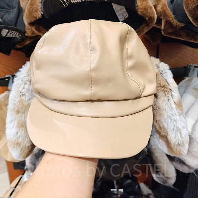 USJ冬グッズ：スヌーピーの耳付きレザー帽（ベージュ）