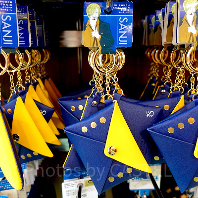  USJ×ワンピースコラボグッズ：サンジのミニポーチキーチェーン