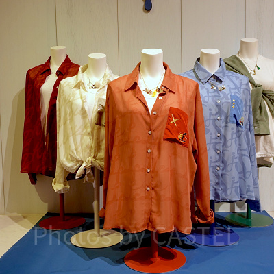  USJ×ワンピースコラボグッズ：麦わらの一味レディスシャツ