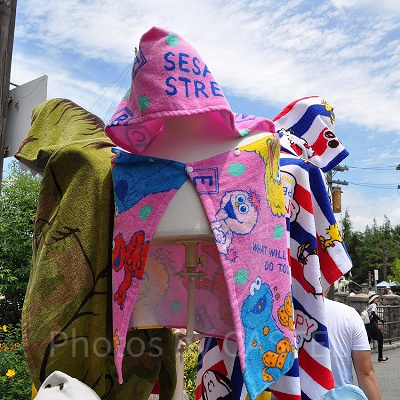 USJで販売されているUVカットのフード付きタオル