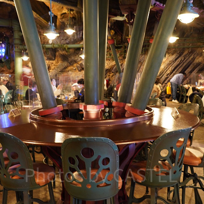 ヴォルケイニア・レストラン：13時30頃撮影