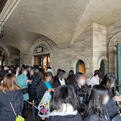 ディズニー開園待ち：朝イチに新登場グッズを狙いたい場合