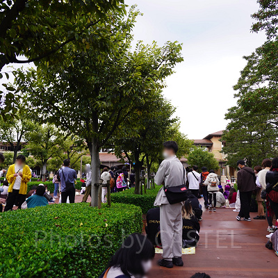 2022年10月8日(土)の開園待ち：ノースゲート（7時15分ごろ）