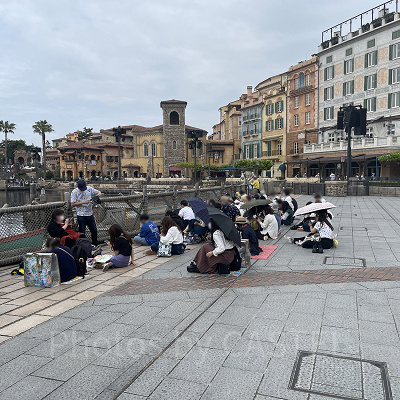 11時40分ごろのショー待ちの様子