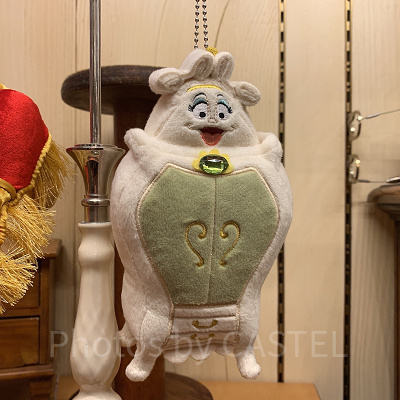 ワードローブぬいぐるみバッジ