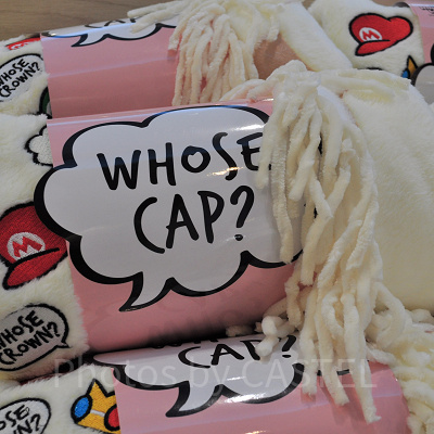 WHOSE CAP?　ブランケット