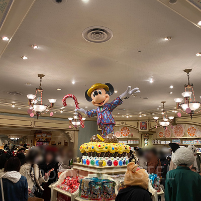 ワールドバザール・コンフェクショナリー（2022年4月2日19時30分ごろ撮影）