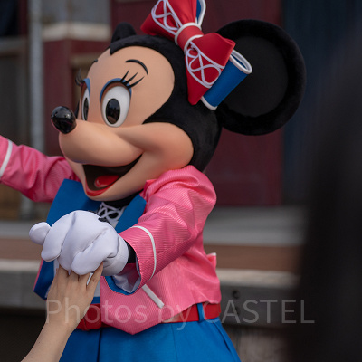 キャラクターたちと触れ合える！