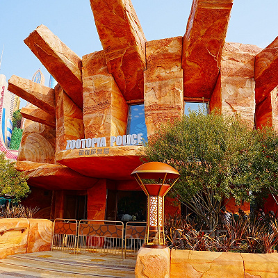 アトラクションの舞台となるズートピア警察署