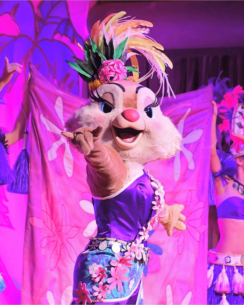 clarice-in-a-tahitian-dress-