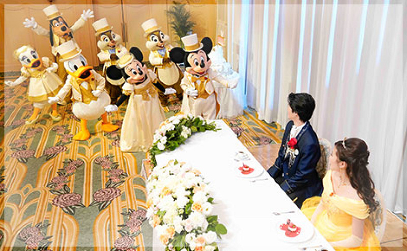 ディズニーホテルの結婚式】キャラクター出演にはいくらかかる？費用やプラン詳細まとめ