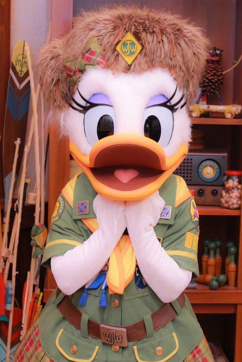 必見】デイジー徹底解説！ディズニーで会える場所・声・プロフィール