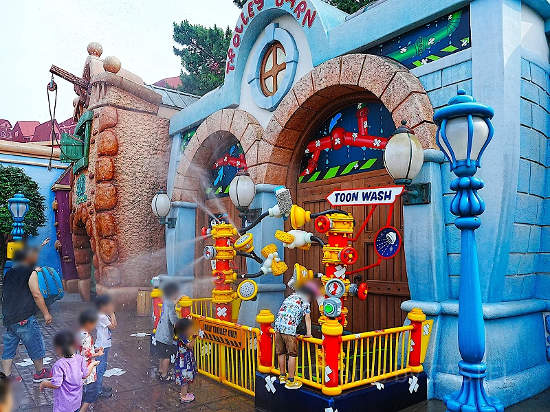 2024】ディズニーの夏イベント徹底ガイド！5つのびしょ濡れプログラム