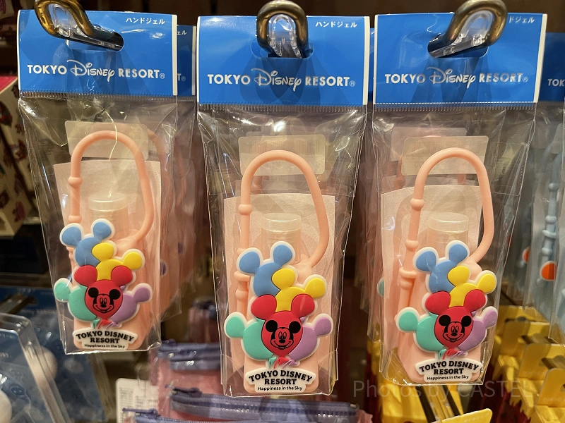 ハンドジェル】ディズニーランド＆シーで買えるグッズまとめ！お土産に