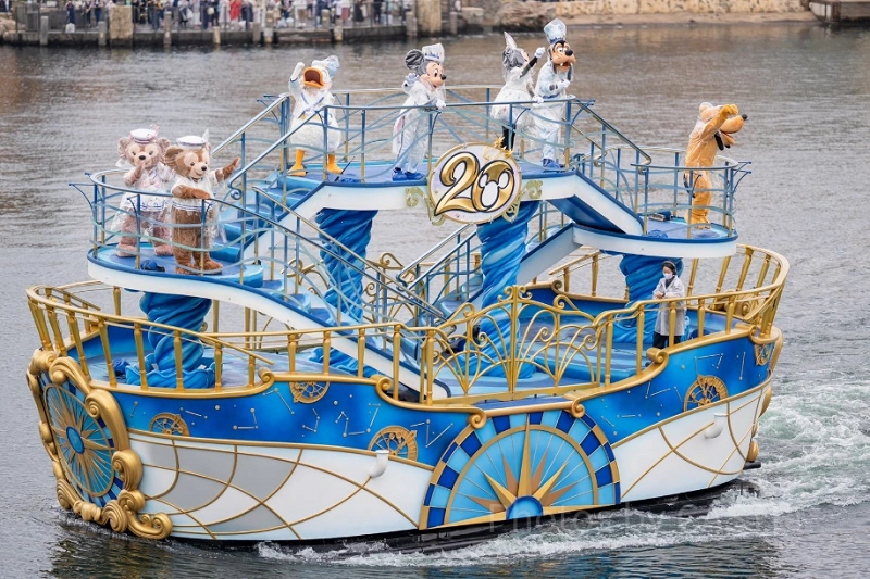 ディズニーシー20周年】ダッフィーのぬいぐるみをシュタイフ社が