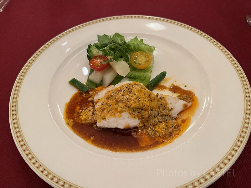 magellans-entre-fish-dish-of-