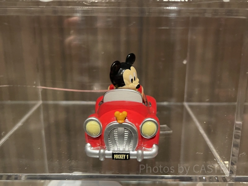 ディズニーランド・シー内購入　トミカおまとめ売り 87台 ディズニー カーズ トミカ メーター（ライトニング