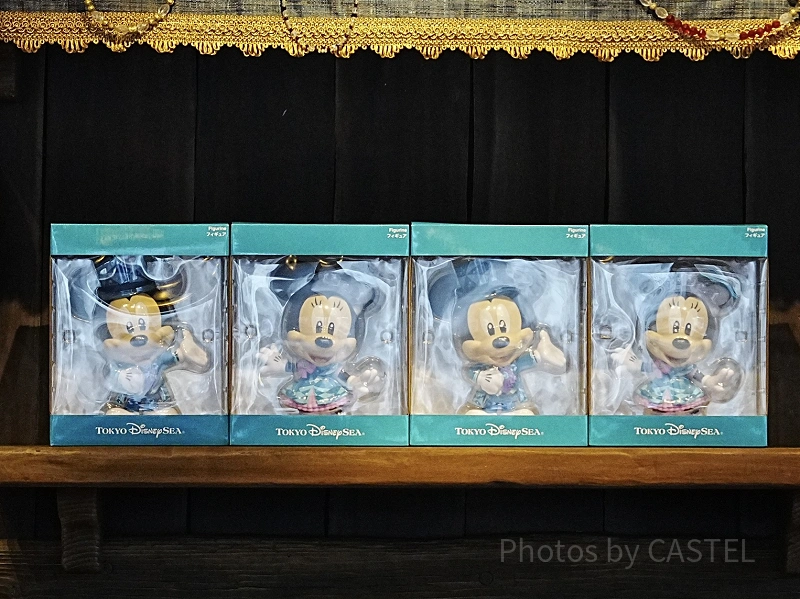 mickeyminnie-figures-with-a-