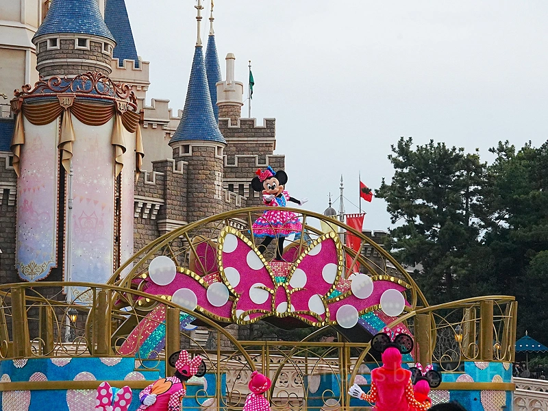 2026】ミニー＠ファンダーランドの停止位置、フロート、登場