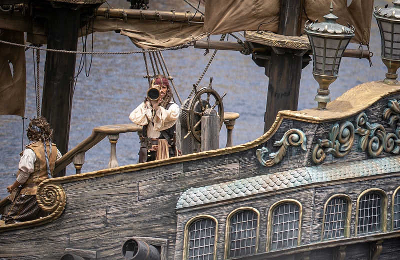 ダッフィー&シェリーメイ×パイレーツオブカリビアン プレミアムダッフィー,パイレーツ・オブ・カリビアンダッフィー