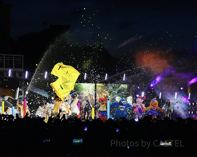 【2025】USJ×HYBE「NO LIMIT! サマーダンスナイトwith HYBE JAPAN」鑑賞ガイド！グッズ&フードも