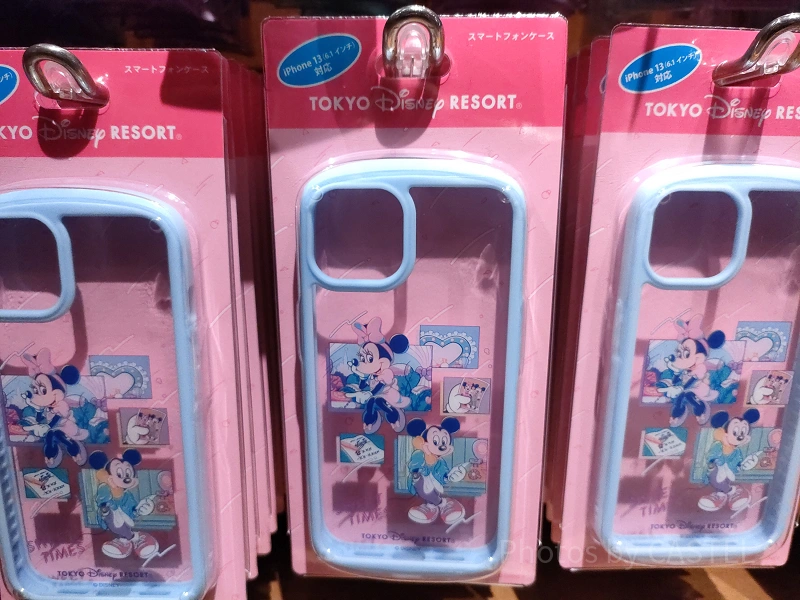 2026】ディズニーで買えるスマホケース3種類！iPhone16対応！