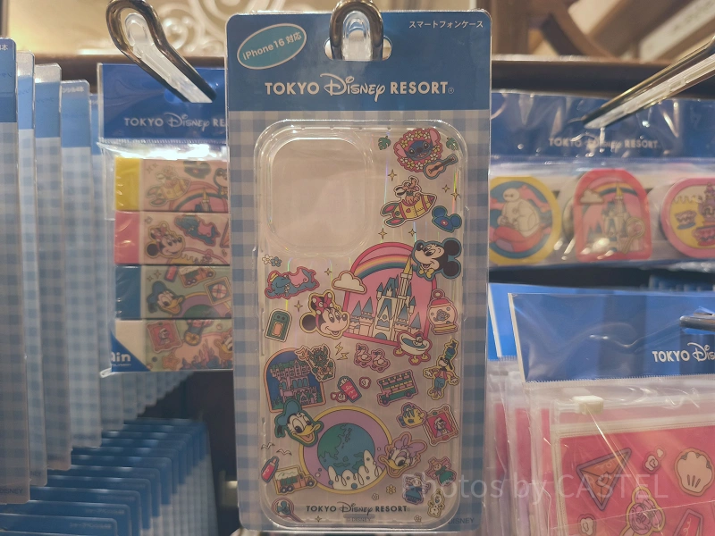 2026】ディズニーで買えるスマホケース3種類！iPhone16対応！