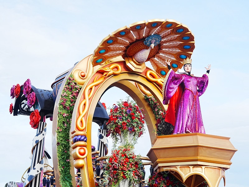 the-villains-halloween-into-