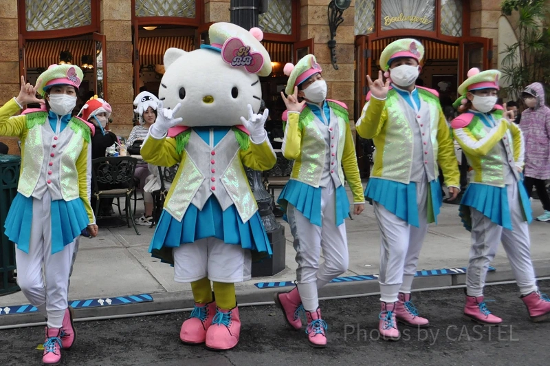 usjs-hello-kitty-happiness-