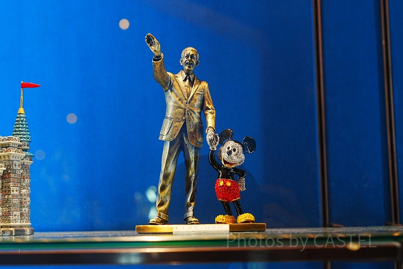 walt-and-mickey-figures-