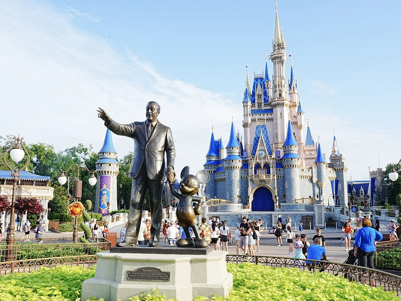 ディズニーの城】シンデレラ城は世界に2つ！東京ともう1つはどこ？海外