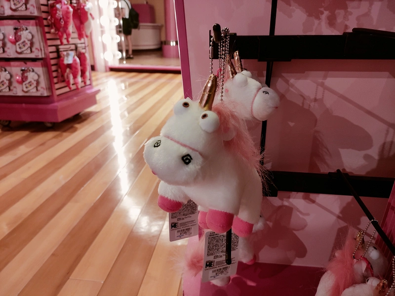 22 Usjのフラッフィグッズ23選 ユニコーンのカチューシャ ぬいぐるみ お菓子 雑貨など