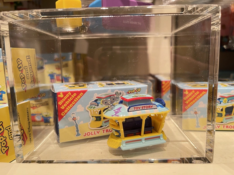ディズニーランド&シーのトミカ!「50種類」以上が登場!値段&ショップも