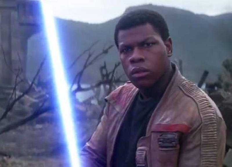 フィン キャステル CASTEL ディズニー情報