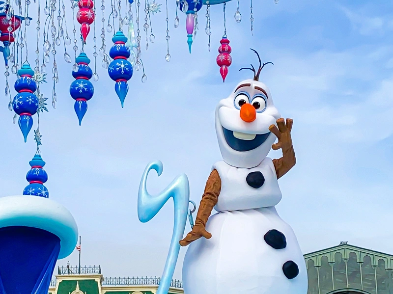 アナと雪の女王 オラフの生まれた日 アナ雪の裏側 を描く短編 あらすじや声優 見どころまとめ