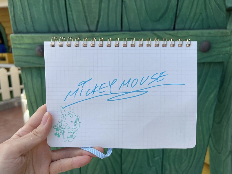 体験レポ 22年10月からディズニーのキャラクターグリーティングにサイン 握手 ハイタッチが復活