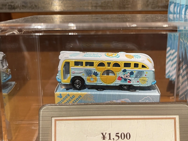 NEW ARRIVAL 東京ディズニーリゾート トミカ Disney mini car toy